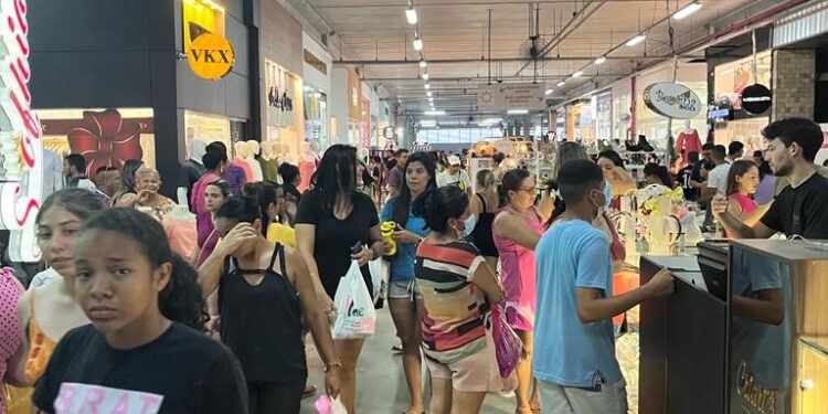 *Centro Fashion Fortaleza inicia campanha de Férias e se consolida como um importante destino de turismo de compras*