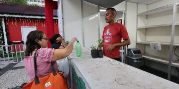 Projeto Re-ciclo recebe doação de 16 toneladas de garrafas PET do Ceará Natal de Luz 2023