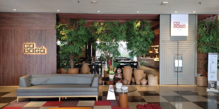 Seara Praia Hotel promove programação especial aos sábados no Restaurante Cogobó