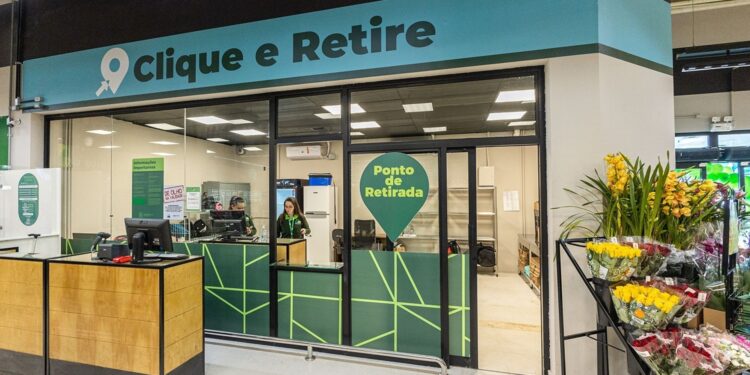 Pão de Açúcar e Extra Mercado proporcionam praticidade e agilidade de entregas do e-commerce em lojas físicas