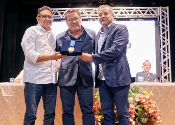 Prefeitura de Maracanaú homenageia empresários com Medalha de Honra ao Mérito “Maracanaú 40 anos”