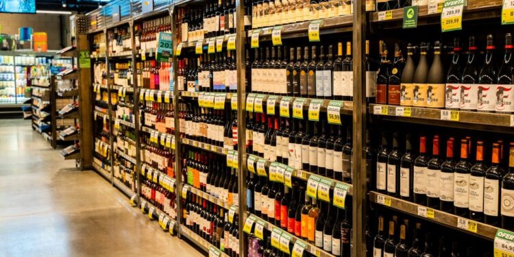 Descubra como se refrescar no verão com cinco rótulos de vinhos ideais para a estação