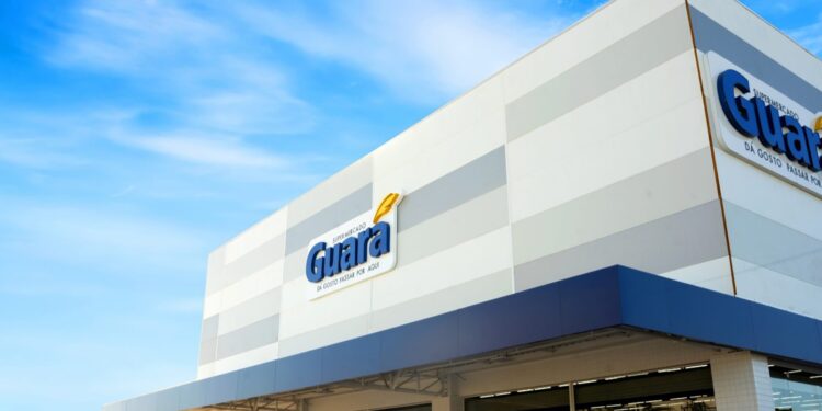 Com ofertas disponíveis em bebidas, Supermercado Guará funciona normalmente durante o Carnaval
