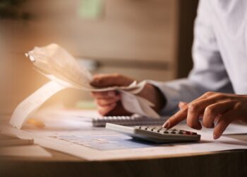 Congresso retoma trabalhos focado na regulamentação da reforma tributária; especialista explica o que muda