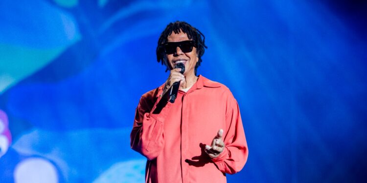 Turnê Internacional de Djavan chega a Fortaleza pela primeira vez após passar por quatro países