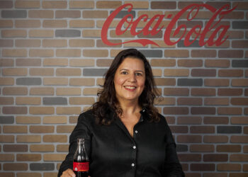Solar Coca-Cola apresenta cearense Renata Melo como nova diretora regional
