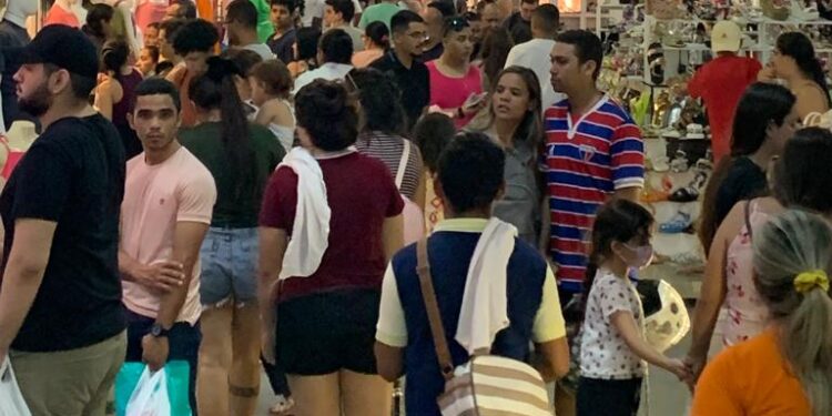 Com descontos de até 70%, Centro Fashion realiza 11ª edição do bazar 