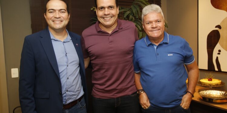 Com palestra de Marcelo Paz, Seacec inaugura novo lounge em sua sede