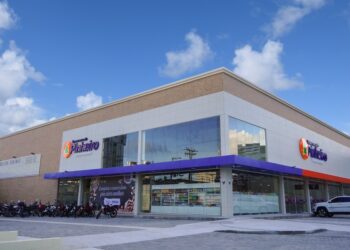 Consumidor pode encontrar ovos de Páscoa com preço baixo no Supermercado Pinheiro