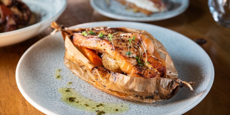 Mézzi: Do polvo ao filé, almoço executivo do Mézzi é renovado e ganha experiência em duas etapas