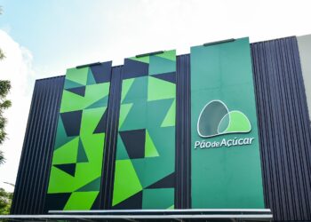 Funcionamento das lojas Pão de Açúcar e Extra Mercado no Dia do Trabalho em Fortaleza