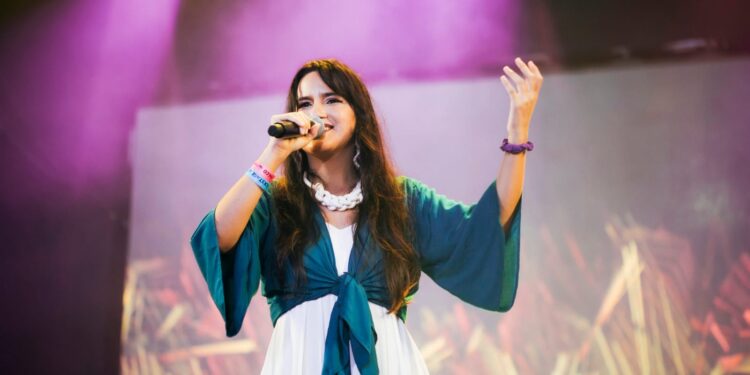 Dia 7 de maio: Bárbara Sena comemora aniversário com estreia do show “Crias do Sardinha” no Esquina Brasil