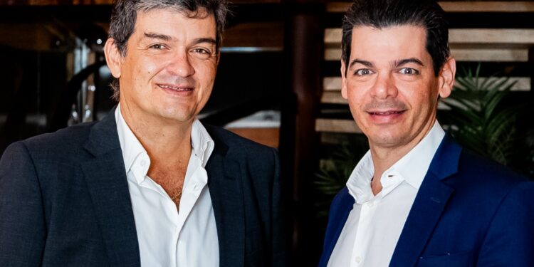 DAF Fornecedora Caminhões participa de jantar da Associação Brasileira dos Distribuidores DAF em São Paulo