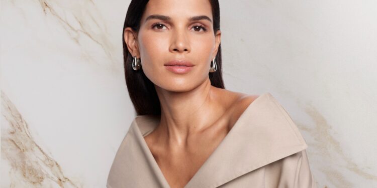 Vanguarda da beleza: o Boticário apresenta Make B. BB Sense, o primeiro BB Cream do Brasil com pigmentos encapsulados que se adaptam a diversos tons de pele