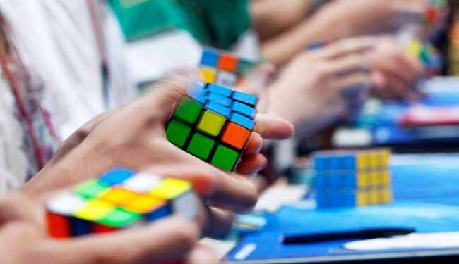 Iguatemi Bosque recebe 3ª edição do Campeonato de Cubo Mágico neste fim de semana