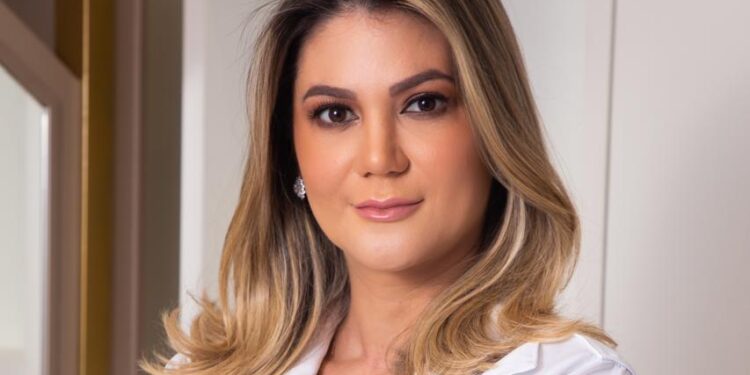 Laser: Especialista destaca a importância do procedimento para a cicatrização de acne