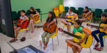 A Casa de Vovó Dedé recebe inscrições para novos alunos dos cursos de instrumentos, teoria musical, coral e musicalização infantil até o dia 30 de julho