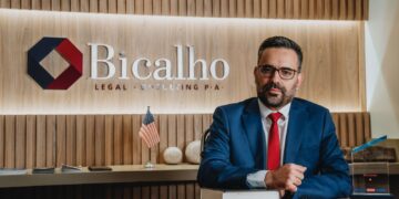 Estado da Flórida reforça política de atração de médicos brasileiros para atuar legalmente