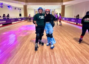 Diversão Retrô: Pista de Patinação inspirada nos anos 80 inaugura no RioMar Kennedy 