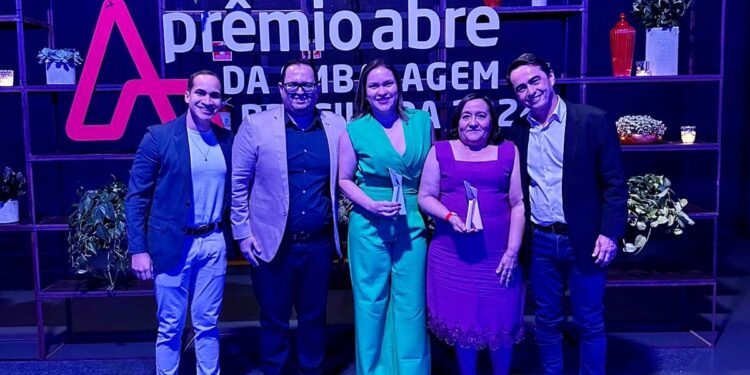 Cajuína São Geraldo conquista ouro e prata no Prêmio ABRE de Embalagem Brasileira