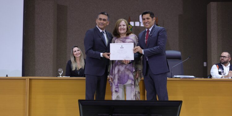 Hospital Unimed Fortaleza é homenageado em sessão solene na Assembleia Legislativa do Ceará