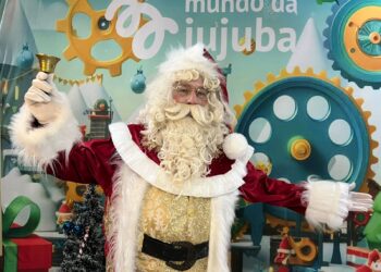 Shopping Giga Mall abre a temporada natalina com a chegada do Papai Noel