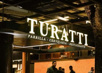 Cervejaria Turatti realiza oferta com hambúrguer em dobro nesta quarta-feira em seus restaurantes