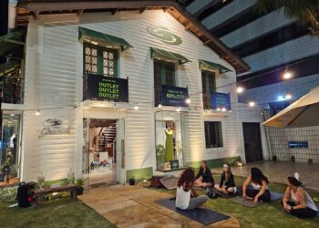 Greenish celebra a vida e o bem-estar com aulas gratuitas de yoga