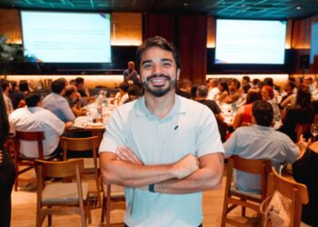 A Nova Era da Experiência do Consumidor: Como a Digitalização Redefine a Relação Entre Empresas e Consumidores