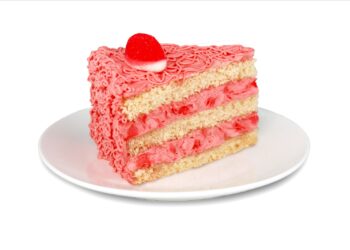 Sodiê Doces lança bolos e milkshakes em parceria com a Fini nos sabores Beijos e Dentaduras