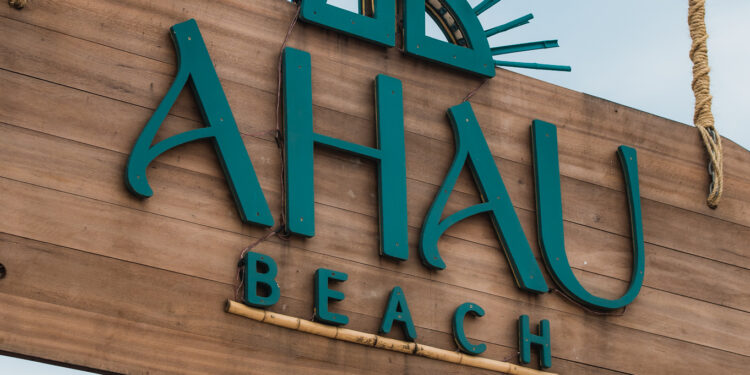 Ahau Beach: Novo beach club na Praia do Futuro promete sofisticação e exclusividade do nascer ao pôr do sol