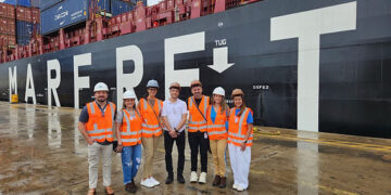 Diretoria da FTRADE visita navio “Douce France”, no Porto de Fortaleza