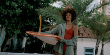 Ao Sol: Greenish lança coleção com modelagem confortável e tecidos leves