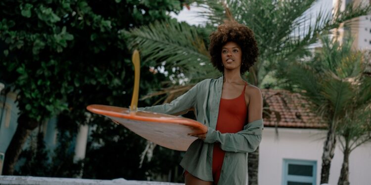 Ao Sol: Greenish lança coleção com modelagem confortável e tecidos leves