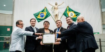 Ceneged completa 20 anos e é homenageada em sessão solene na Alece