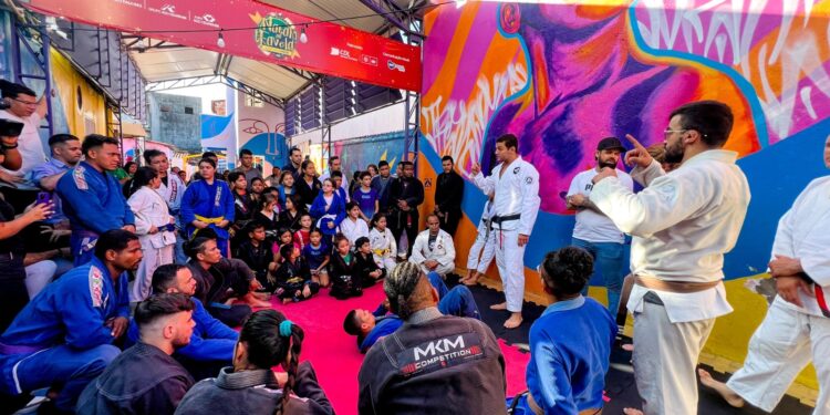 Projeto esportivo que atende jovens do Vila Velha abre campanha para continuar atuando